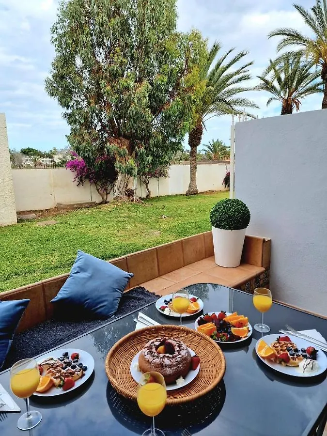 Stunning Lovely Flat With Pool And Strong Wi-Fi, 31 Arona  Arona (Tenerife)