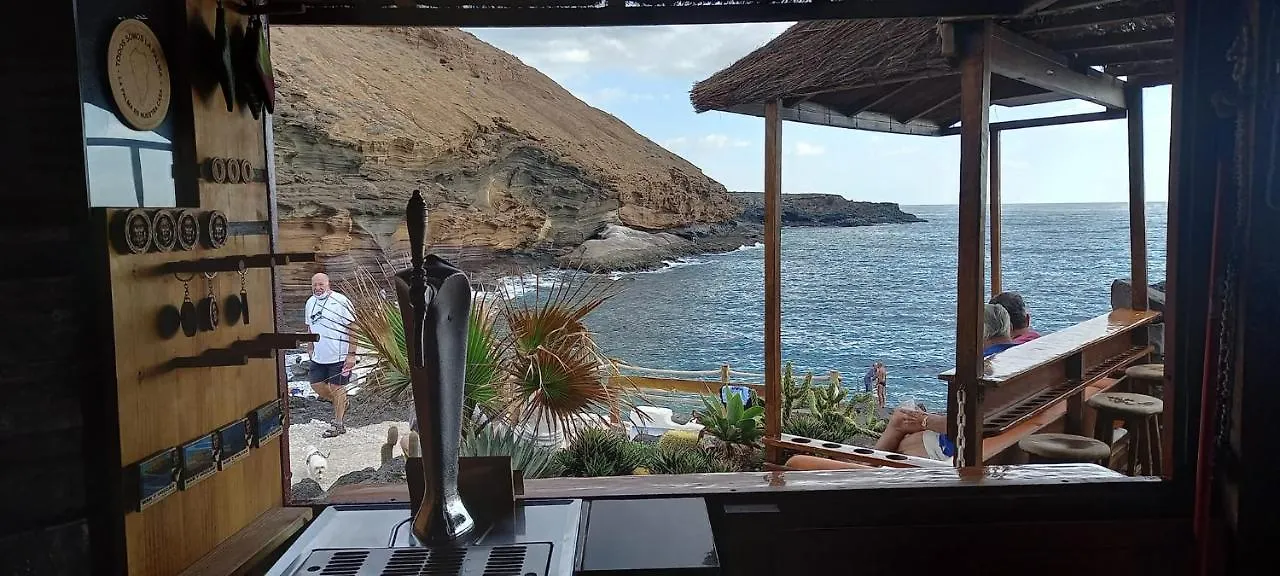 Holiday home Stunning Lovely Flat With Pool And Strong Wi-Fi, 31 Arona  Spain