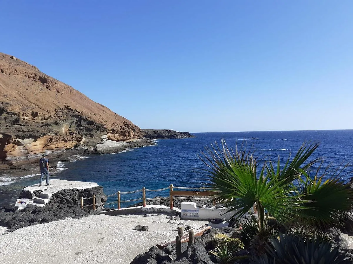 Holiday home Stunning Lovely Flat With Pool And Strong Wi-Fi, 31 Arona
