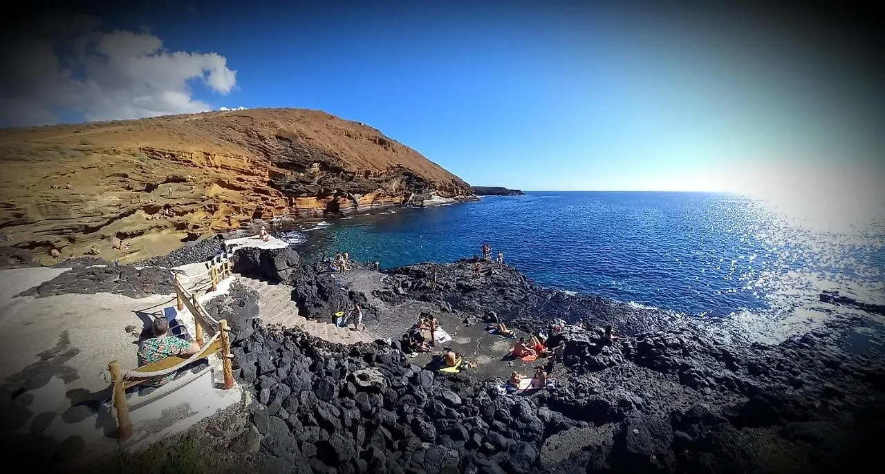 Stunning Lovely Flat With Pool And Strong Wi-Fi, 31 Arona  0*, Arona (Tenerife) Spain